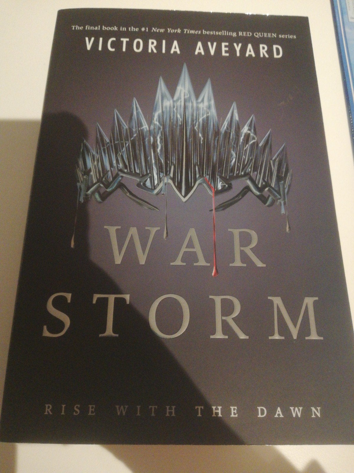 war storm - Victoria Aveyard, Boeken, Ophalen of Verzenden, Zo goed als nieuw, Victoria aveyard