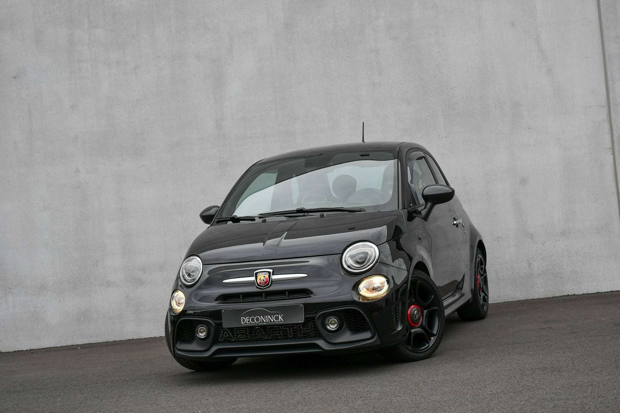 Fiat 500 Abarth *PISTA*CARPLAY*SENSOREN*XENON*70 YEARS EDITI, Autos, 177 g/km, Achat, Euro 6, Entreprise