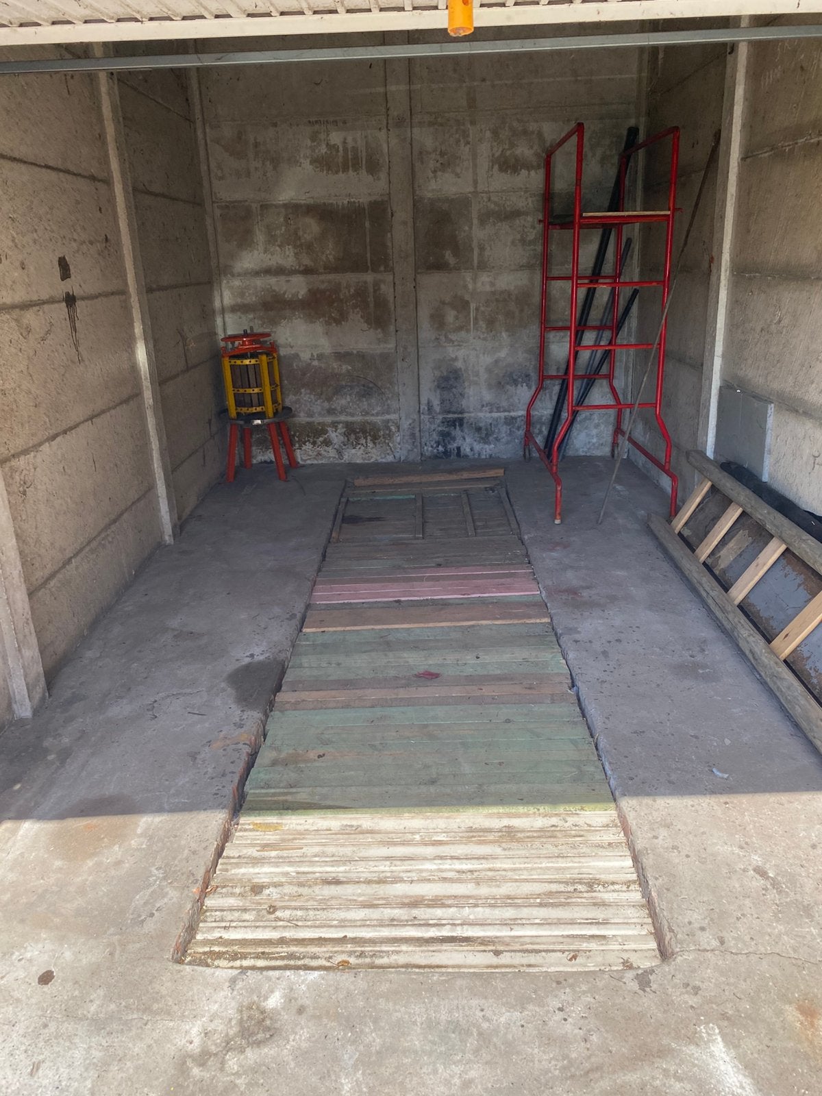 Te Huur garage met smeerput, Enlèvement, Utilisé, Autres marques automobiles