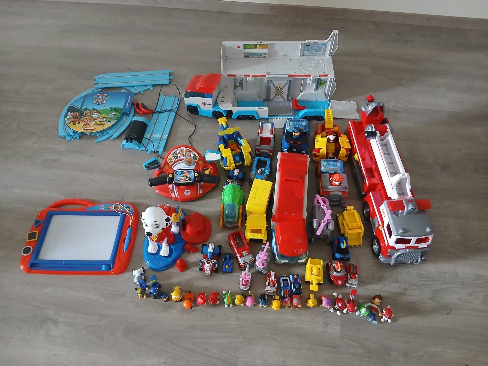 Groot lot Paw Patrol, Ophalen