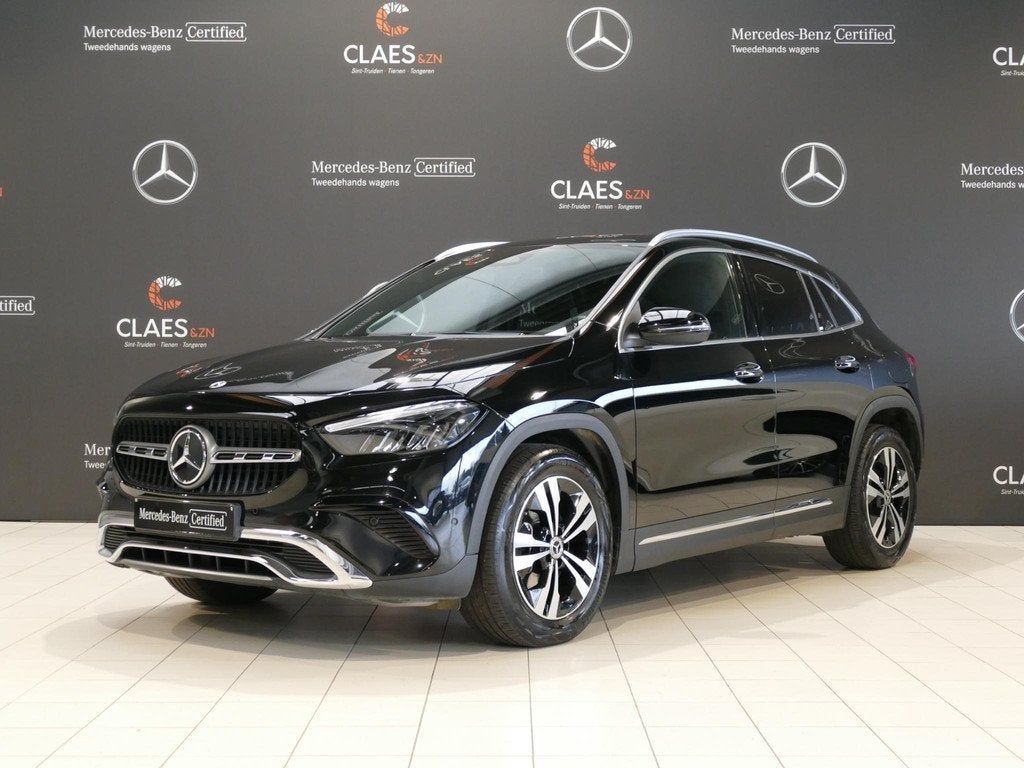 Mercedes-Benz GLA-klasse 180 Luxury Line DOS 8326, Stof, 4 cilinders, 136 pk, Zwart