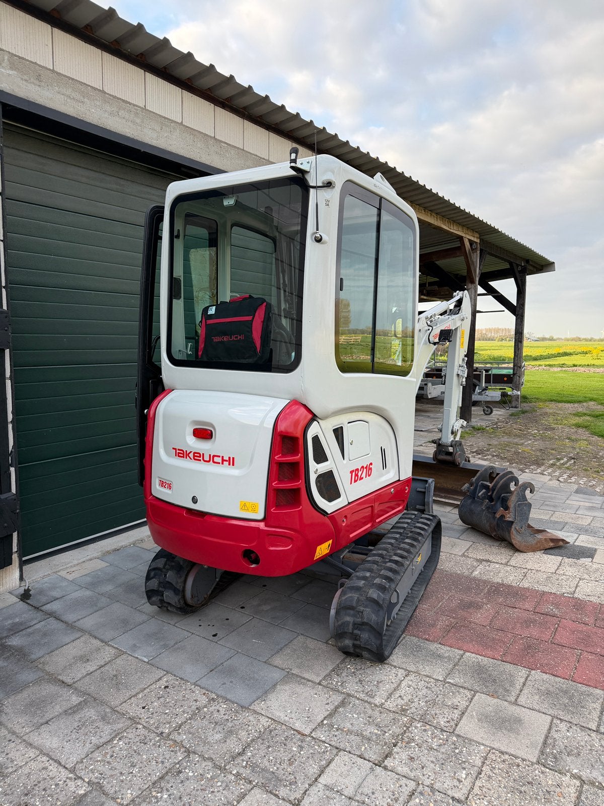 TAKEUCHI TB216 | 2024 slechts! 310u. minigraver graafmachine, Zakelijke goederen, Machines en Bouw | Kranen en Graafmachines, Ophalen