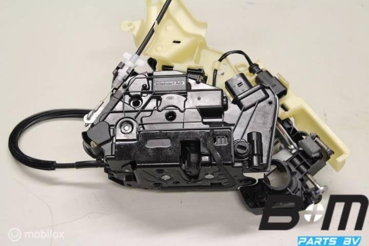 Portierslot rechts achter VW Passat CC 5N0839016G, Gebruikt