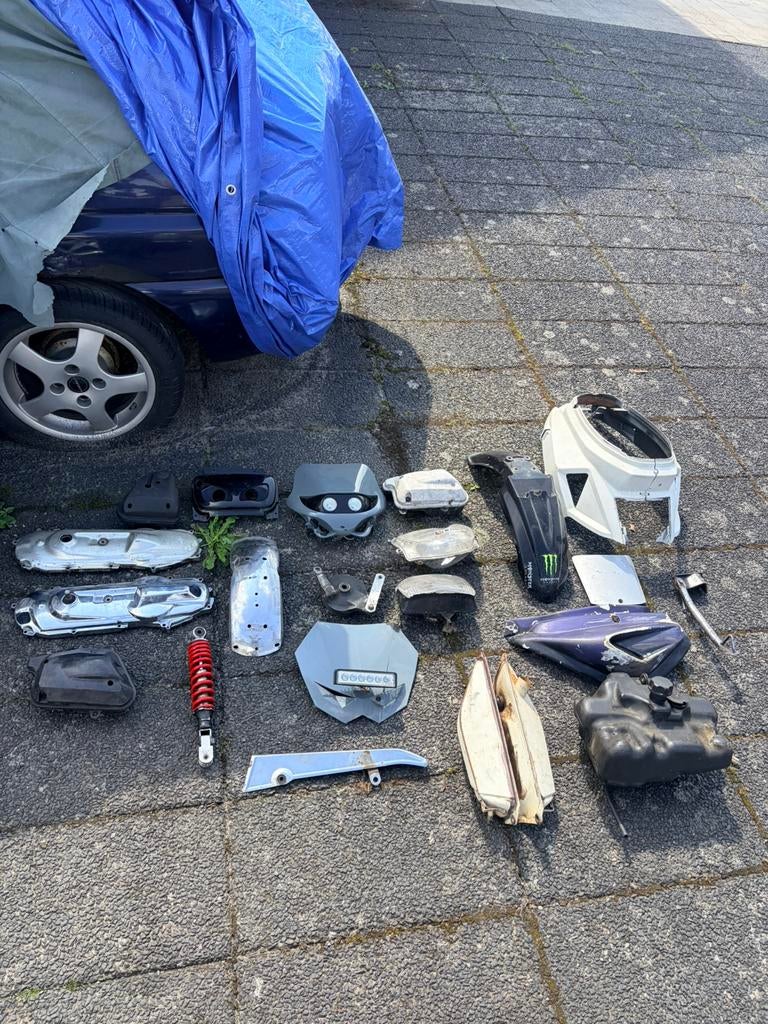 Diverse brommer en scooter onderdelen, Fietsen en Brommers, Brommeronderdelen | Algemeen, Ophalen, Gebruikt