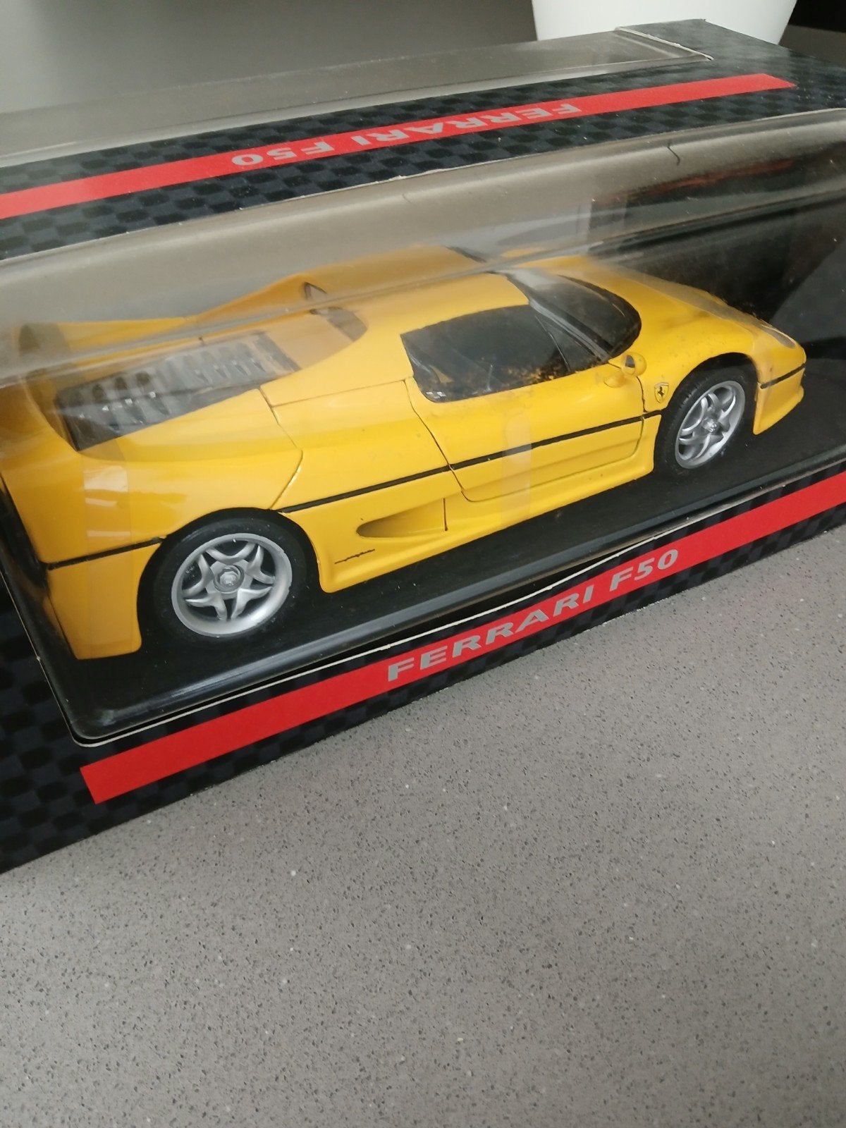 Ferrari, Ophalen