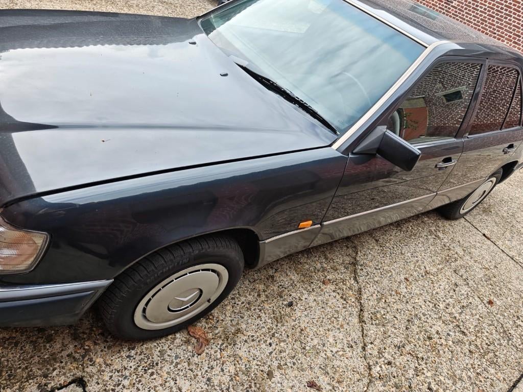 Mercedes w124 200d diesel oldtimer, Autos, Achat, Boîte manuelle, Diesel, Particulier