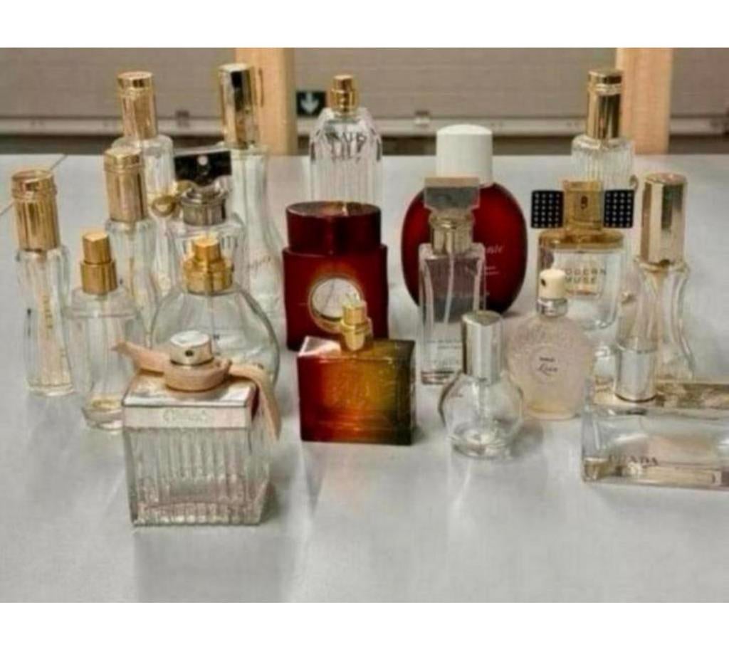 21 bouteilles de parfum, collection de bouteilles de parfum, Collections, Parfums, Comme neuf, Bouteille de parfum, Enlèvement ou Envoi