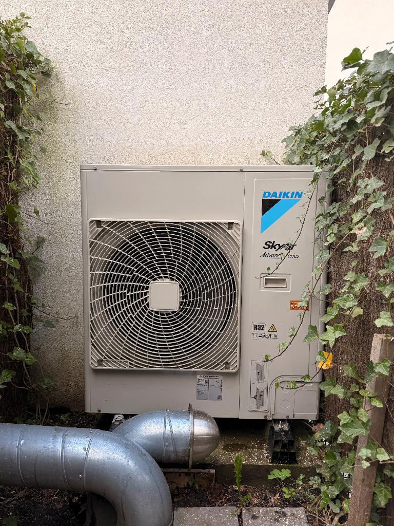 Daikin Sky Air FHA125AVEB, Elektronische apparatuur, Airco's, Gebruikt, Wandairco, 100 m³ of groter, 3 snelheden of meer, Koelen en Ontvochtigen