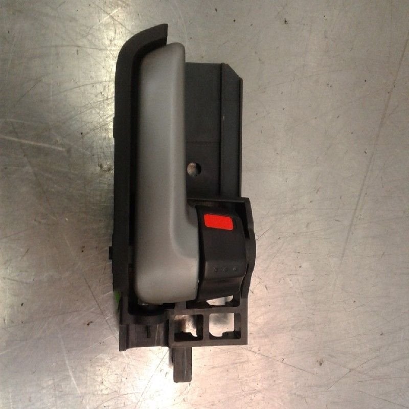 POIGNEE EXTERIEURE AVANT DROITE Suzuki Alto (01-2009/-), Dhr. M. Roggen, Stadsweg 37 37
9917 PV  WIRDUM GR., NL, Avant, Suzuki