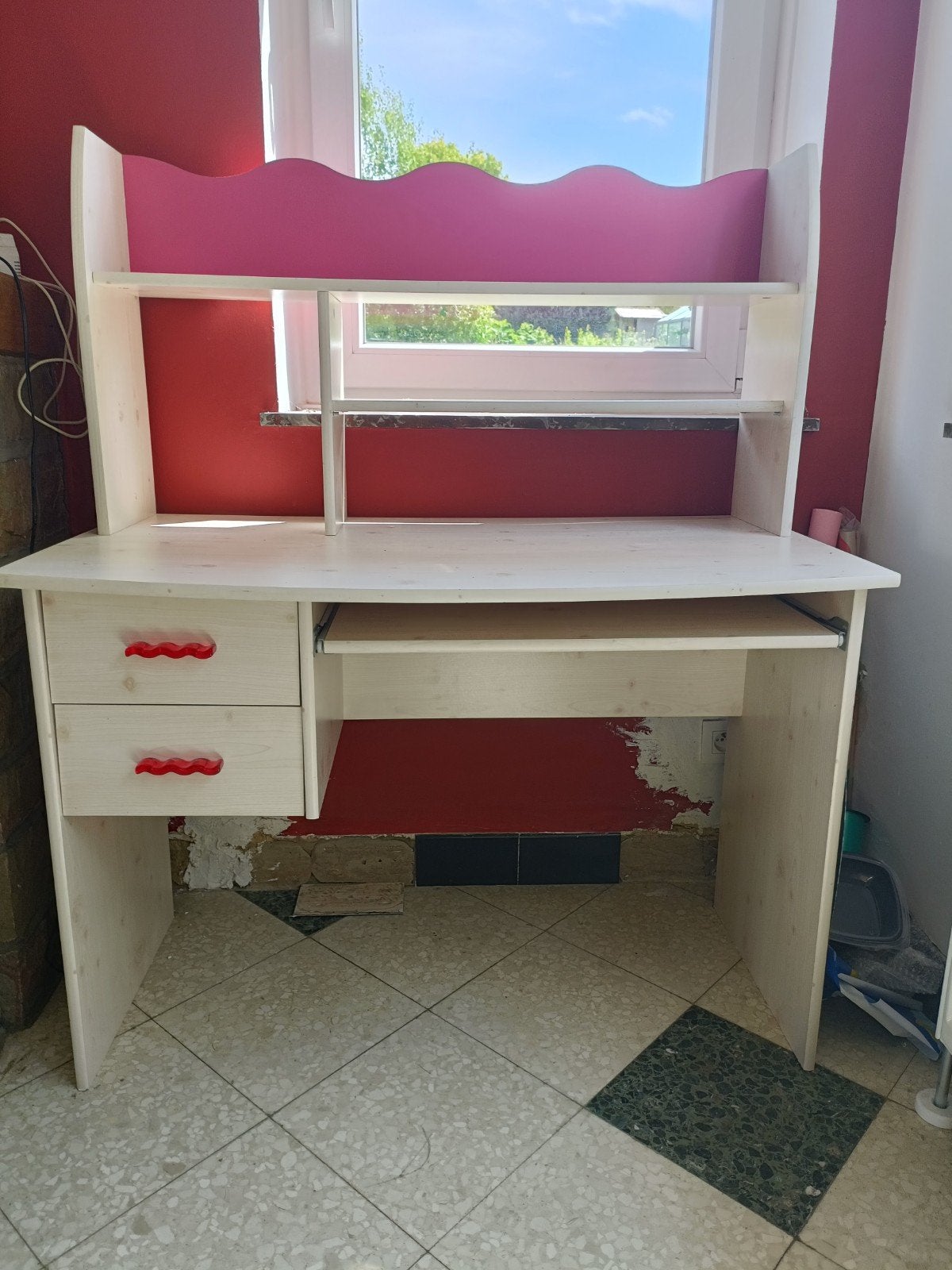 Bureau voor meisjes, Ophalen, Met lades