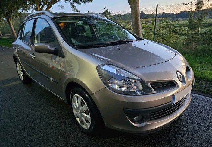 Renault Clio III '2009 Airco, Autos, Achat, Ordinateur de bord, Boîte manuelle, 5 portes