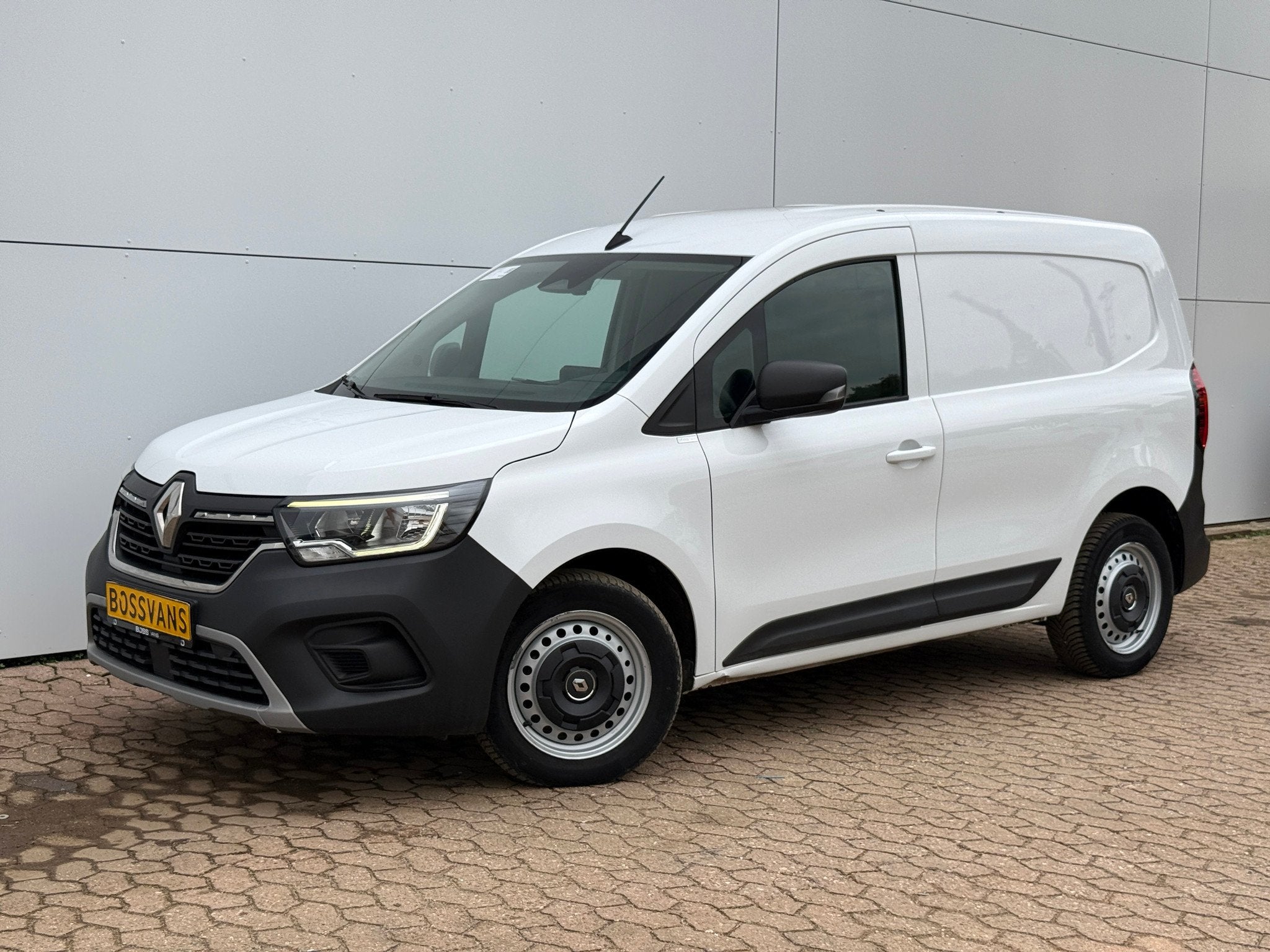 Renault Kangoo 1.3 TCe 130 EDC Automaat L1 1,5t Trekhaak Air, Auto's, Automaat, Gebruikt, Euro 6, 4 cilinders