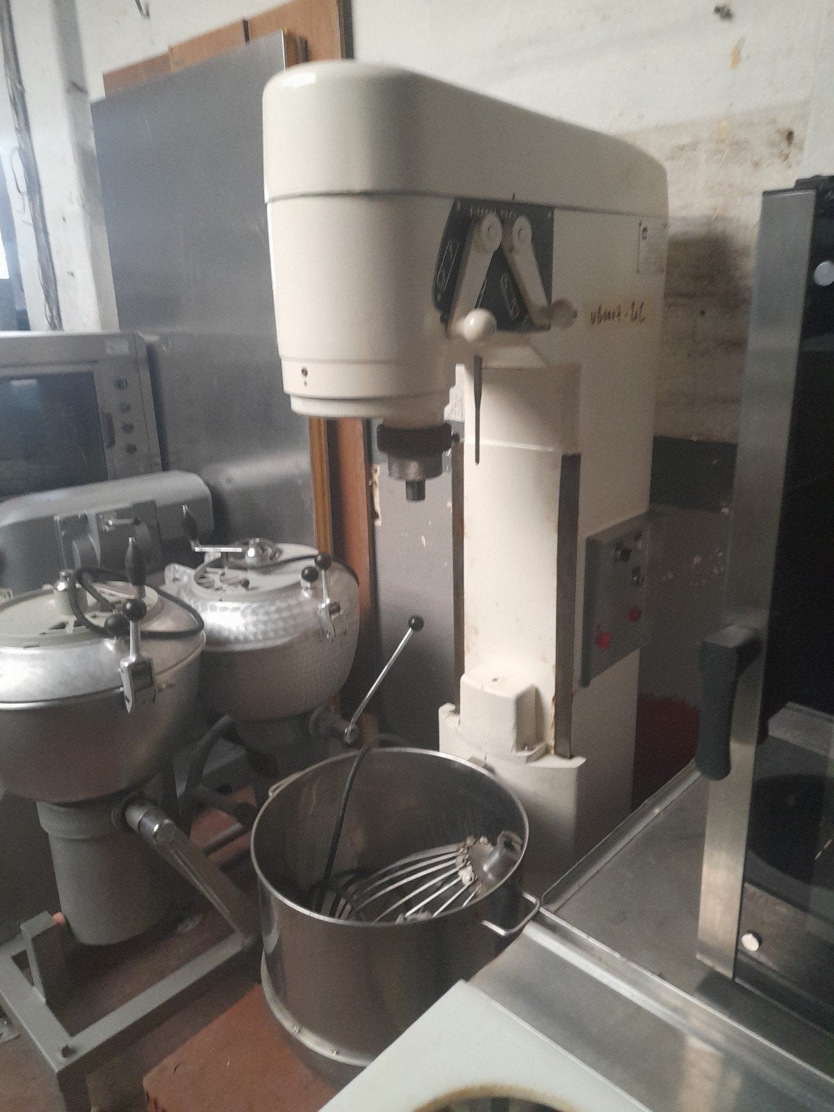 équipement de boulangerie/équipement de restauration/mixeur/, Enlèvement