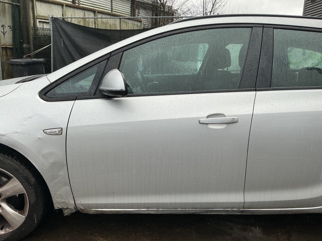 PORTE AVANT GAUCHE Astra J Sports Tourer (PD8 / PE8 / PF8), Opel, Opel Automobile GmbH, Utilisé, Porte