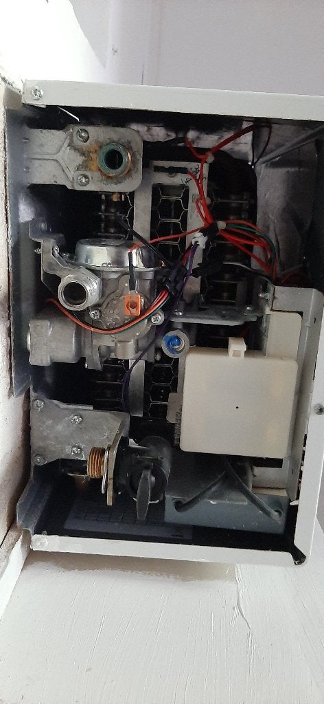 Chauffe eau gaz, Enlèvement, 3 à 5 ans, Boiler, Comme neuf
