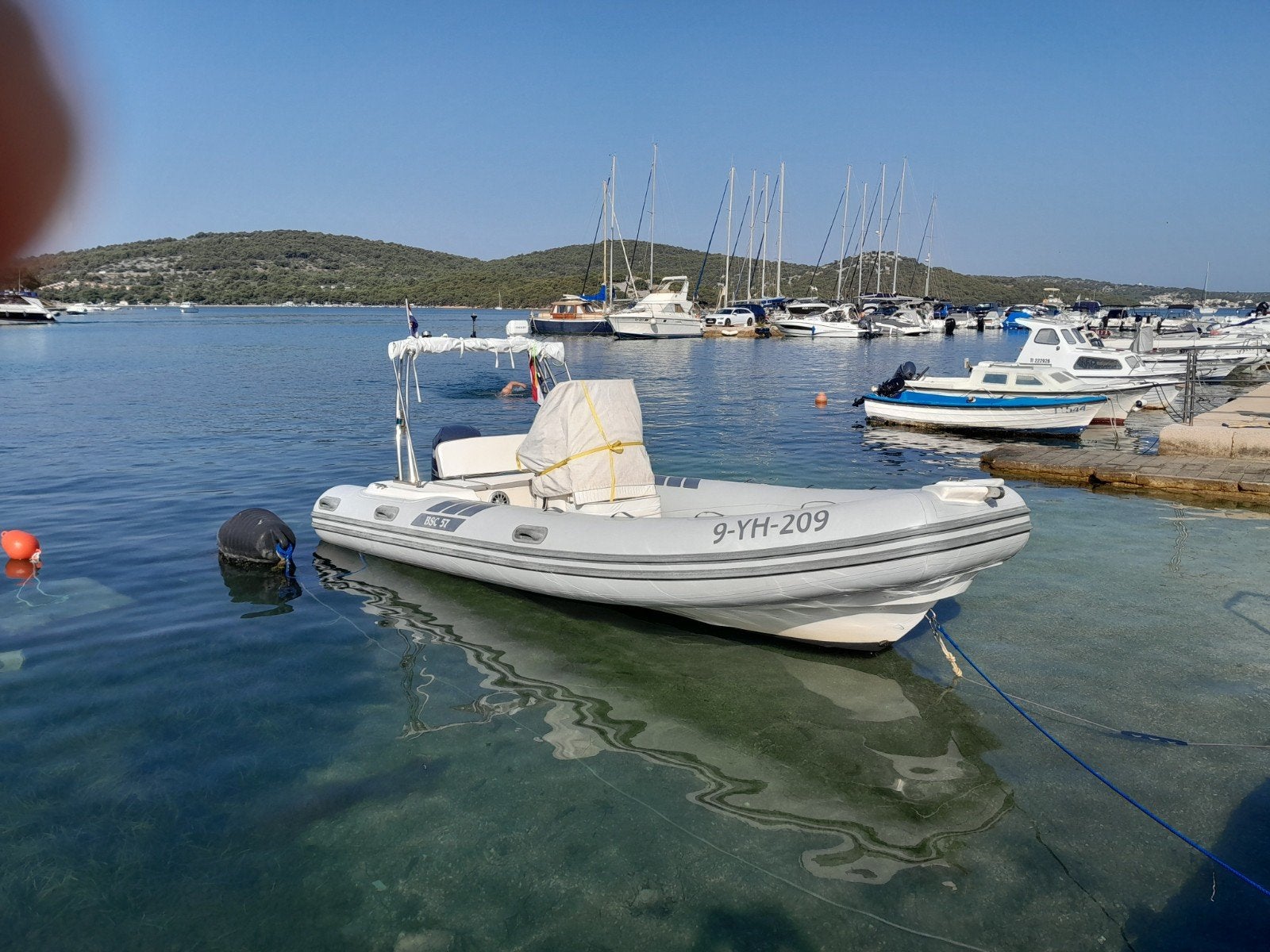 BSC57 YAMAHA F150 RIBA TRAILER, Watersport en Boten, Gebruikt, Buitenboordmotor, Overige materialen, 24 m