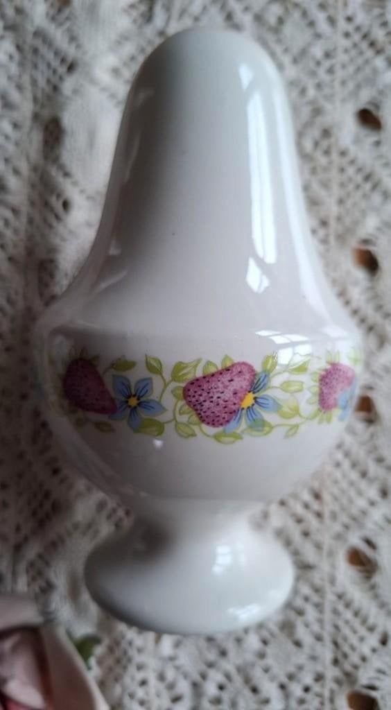 VIntage GIEN Le Fraisier suikerstrooier, aardbeien, Ophalen of Verzenden