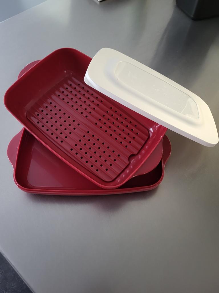 Microplus 1.7 L, Huis en Inrichting, Ophalen, Zo goed als nieuw, Rood