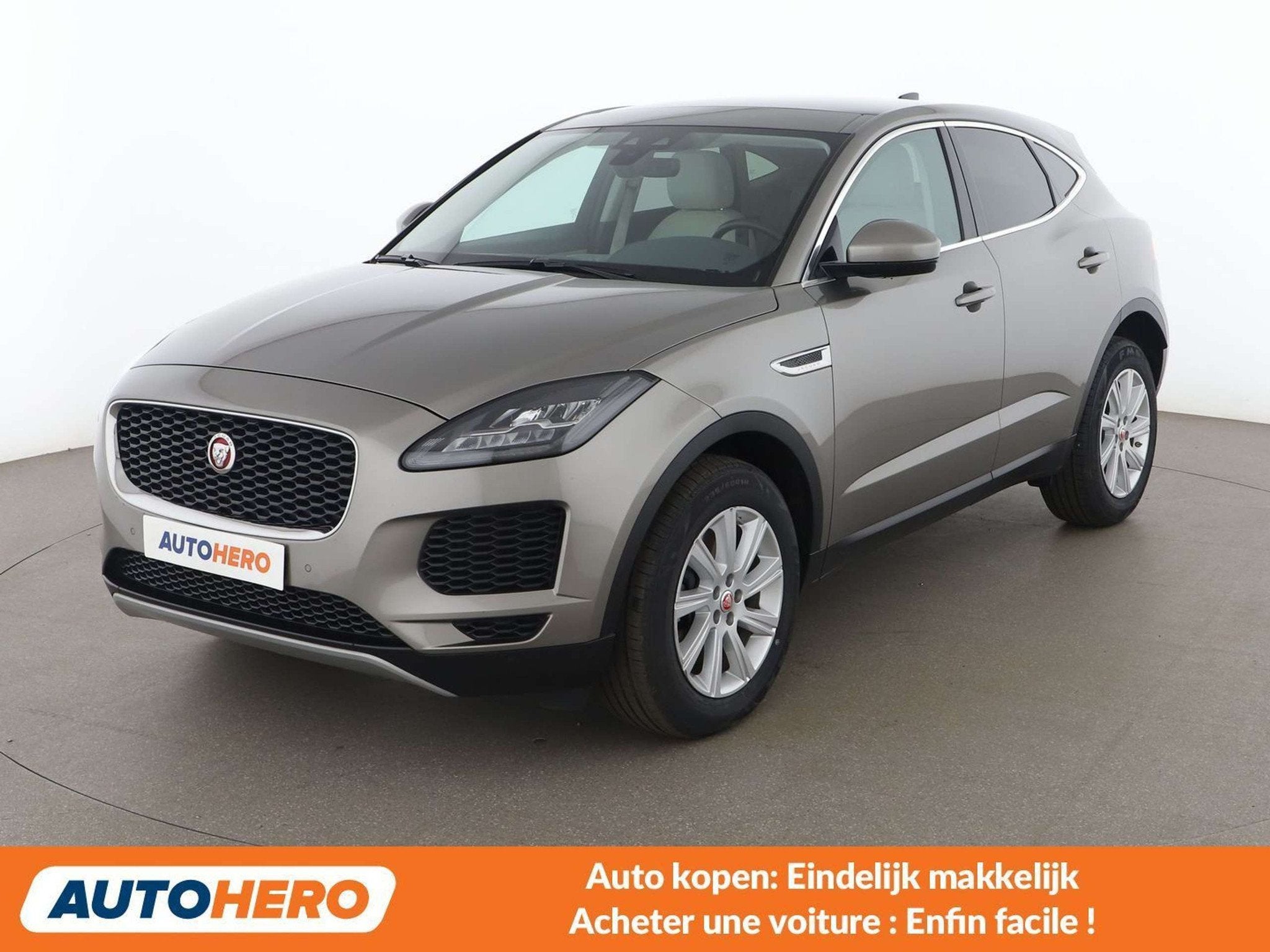 Jaguar E-Pace P200 S AWD (année de construction 2020), Autos, Cuir, Argent ou Gris, Achat, Euro 6