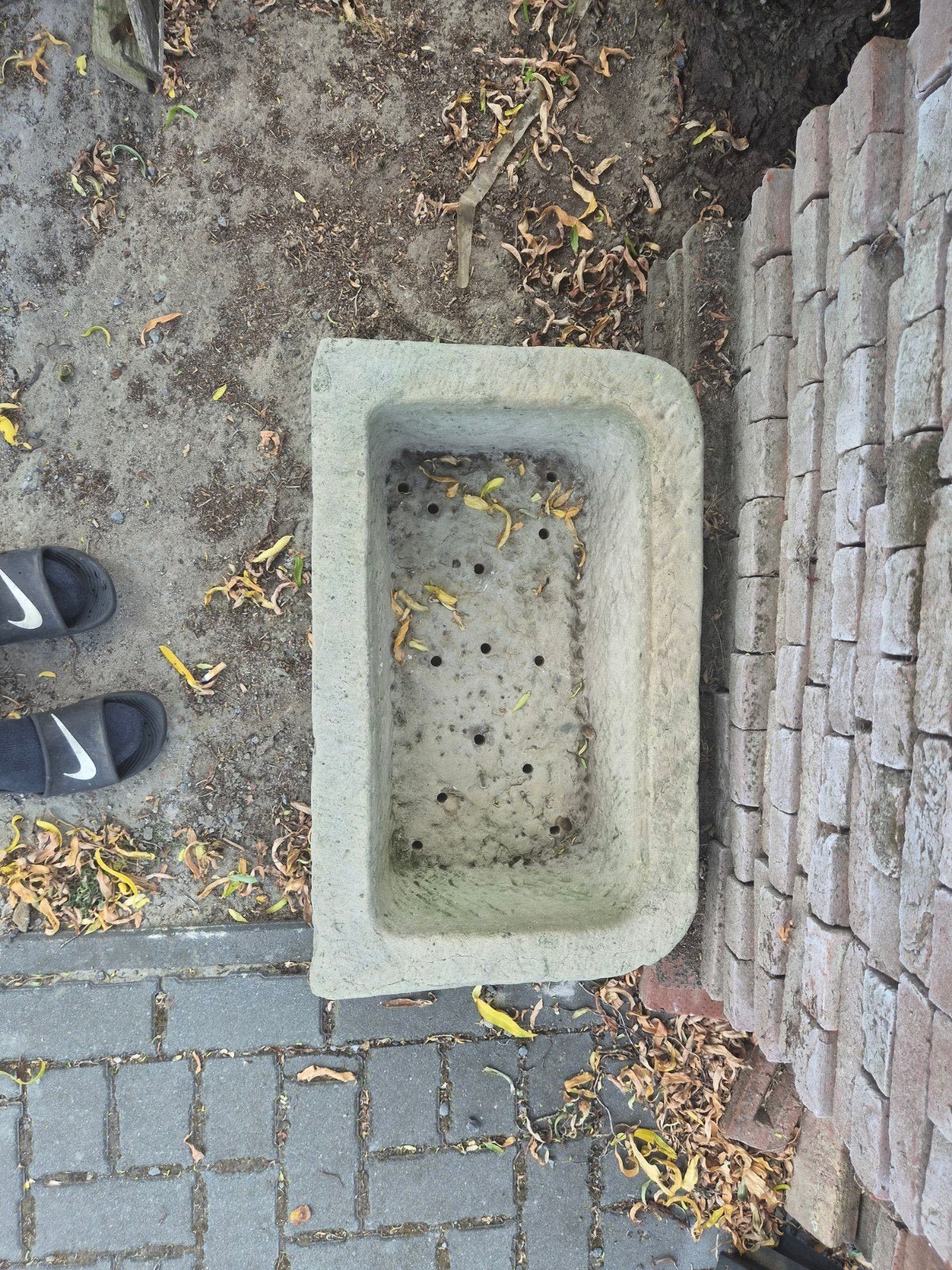 mangeoire ou jardinière (béton lourd), Enlèvement, Comme neuf