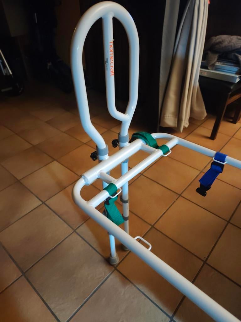 Support de lit avec support au sol, Enlèvement, Comme neuf