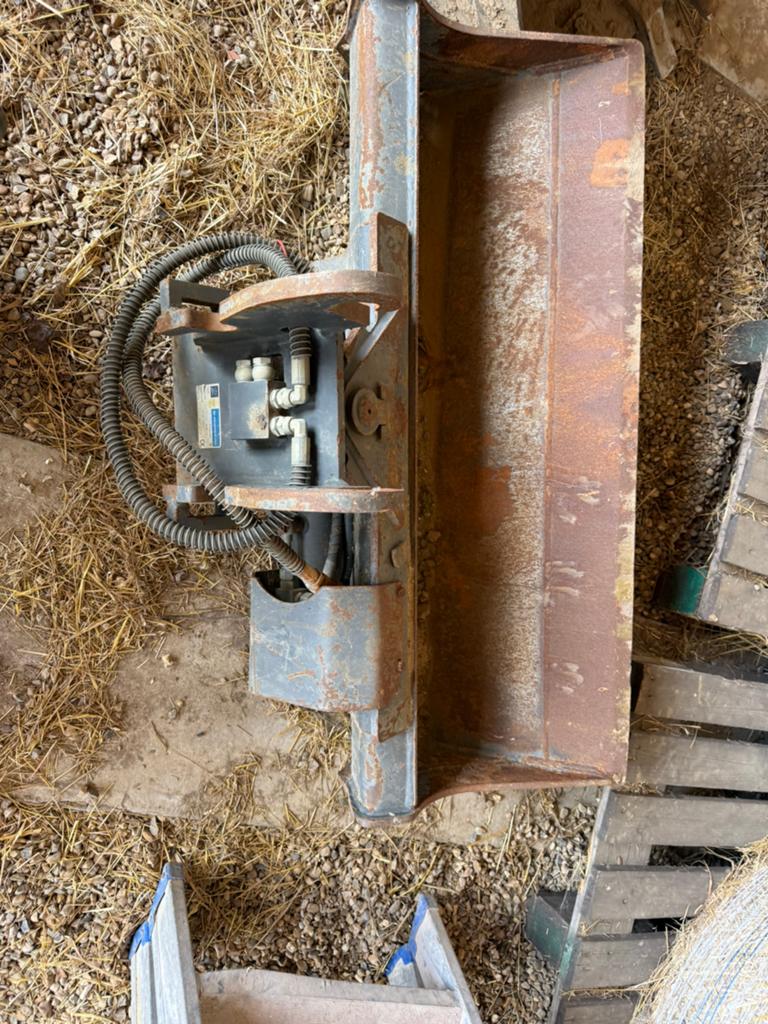 Kantelbak cw 05, Zakelijke goederen, Machines en Bouw | Onderdelen, Ophalen