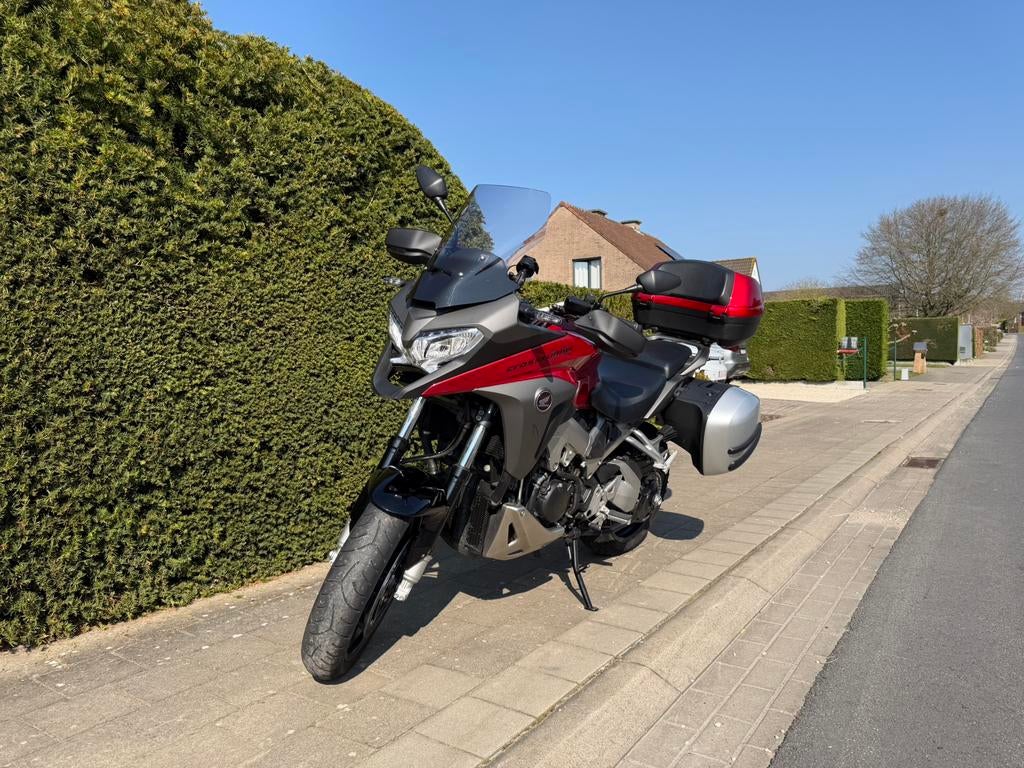 VFR800X Crossrunner, Motoren, Motoren | Honda, 4 cilinders, Motorrijbewijs A, Particulier, Meer dan 35 kW