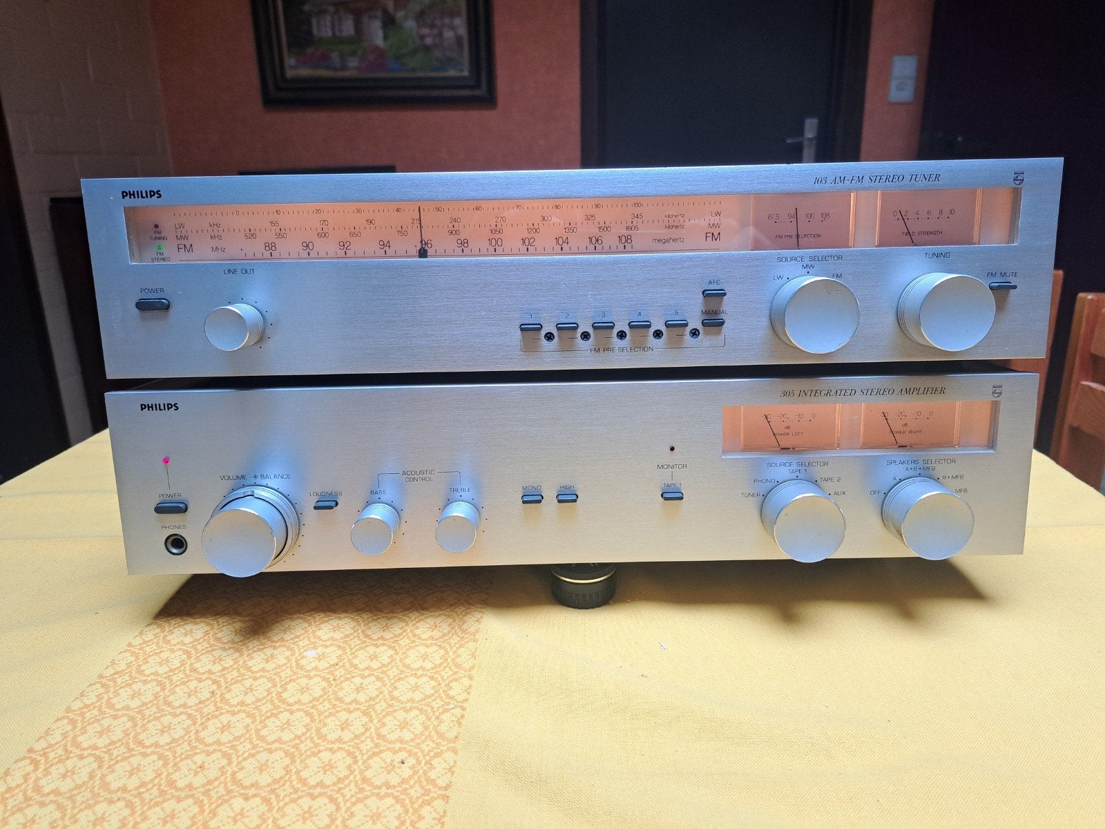 Philips versterker 22AH 305 + Tuner 22AH 103, Audio, Tv en Foto, Ophalen, Philips