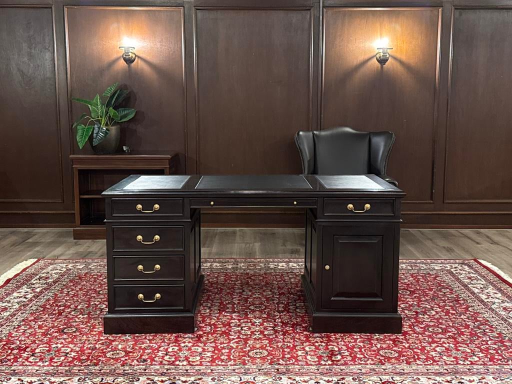 Klassiek Engels bureau #631, Huis en Inrichting, Ophalen of Verzenden, Zo goed als nieuw
