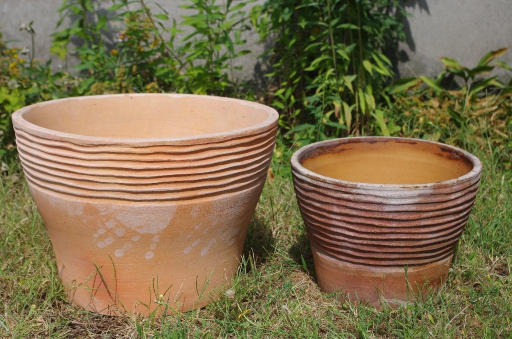 Terracotta bloempotten (2 stuks), Tuin en Terras, Bloempotten, Ophalen, Rond, Terracotta, Binnen