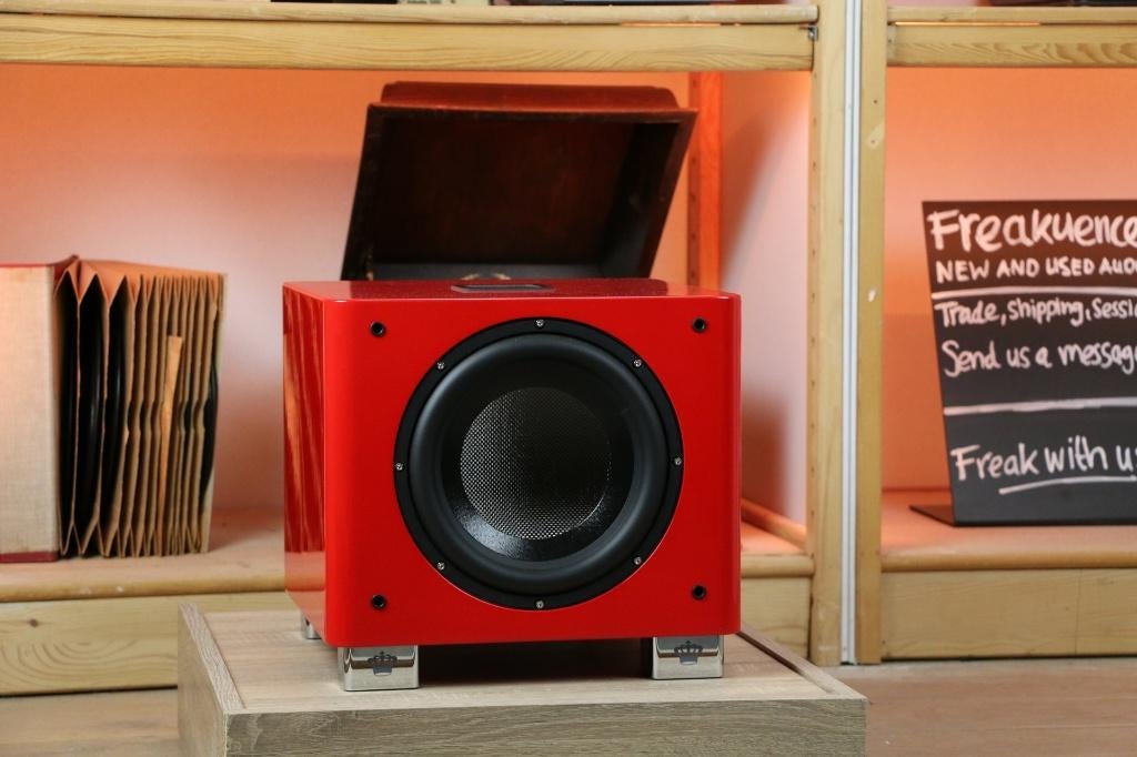 REL T9/X SE / T9 Xse sub. Knalrood! INRUIL OK. Twee stuks?, Ophalen of Verzenden, Zo goed als nieuw, 120 watt of meer, Subwoofer