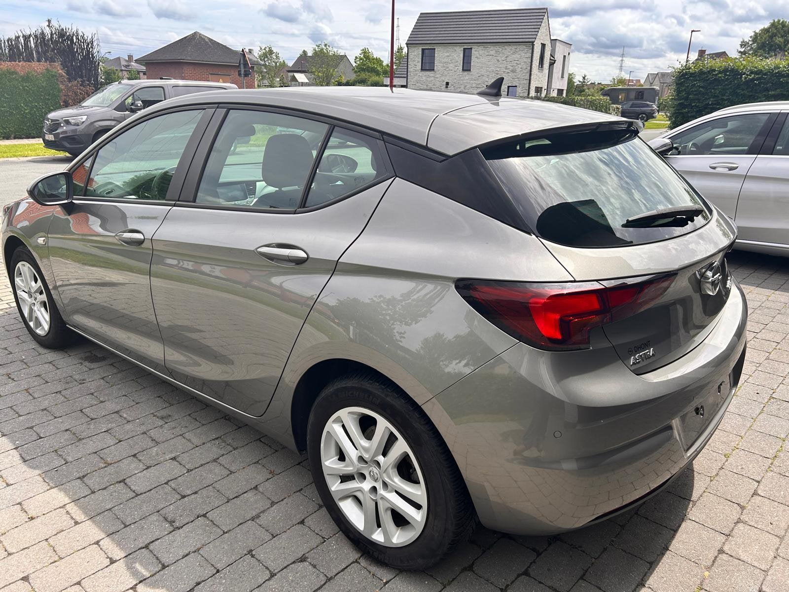Opel astra 1.0Turbo/ airco/ pdc/ navi/ 2017/ in goede staat, Autos, Argent ou Gris, Achat, Euro 6, Entreprise