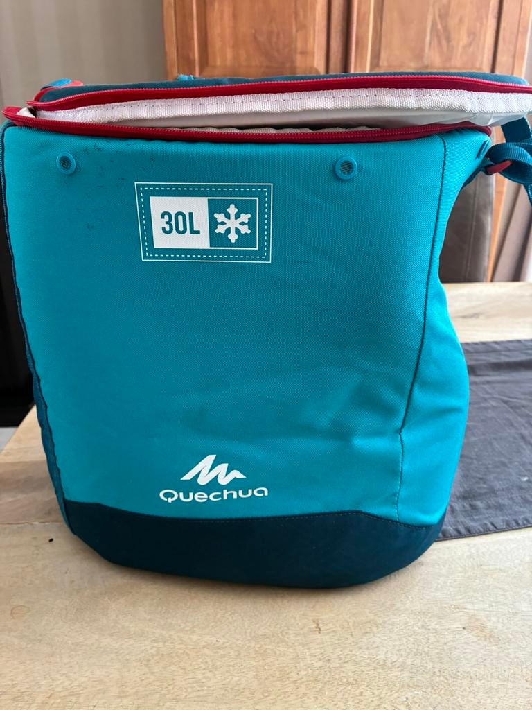 Frigo zak blauw 30 l quechua, Caravanes & Camping, Glacières, Enlèvement, Utilisé, Sac isotherme, Élément de refroidissement