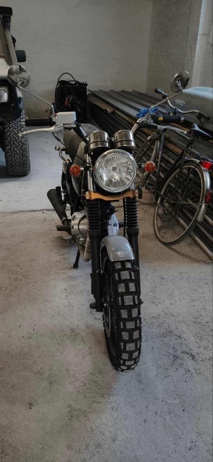 Mash Black Seven 125 cc, Vélos & Vélomoteurs, 125 cm³, Comme neuf, Enlèvement