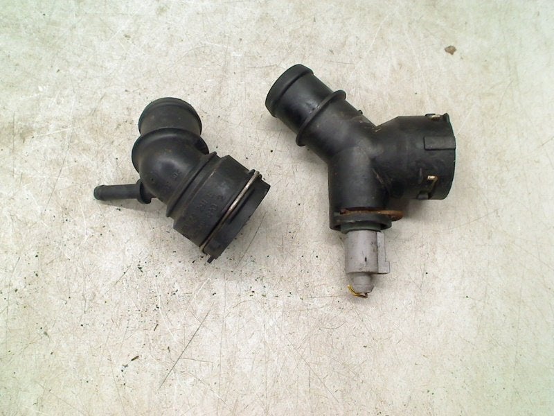 RADIATEUR EAU koppeling Golf V (1K1) (1K0122291AE), Volkswagen, Volkswagen AG, Utilisé, Kundenbetreuung@volkswagen.de