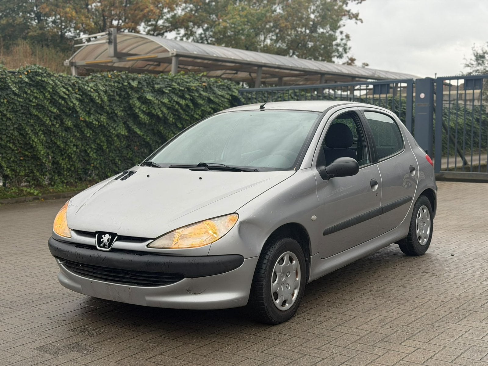 Peugeot 206 1.1iBenzine/89.000km!!!/Nieuw!/Gekeurd* 1999€, Auto's, Stof, Bedrijf, Handgeschakeld, 5 deurs