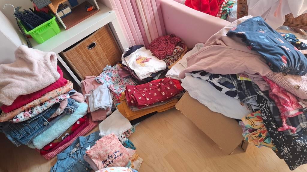 Lot de vêtements taille 4 ans fille, Ophalen