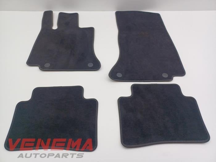 Kit tapis d'un Mercedes C-Klasse, 3 mois de garantie, Utilisé, -, -