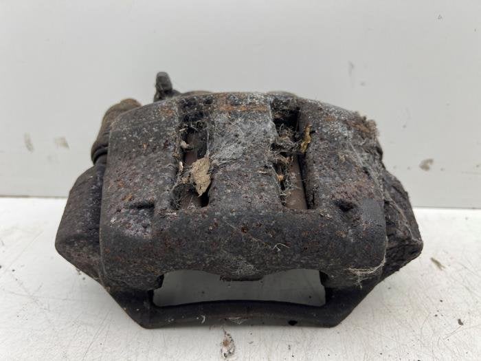 Remklauw (Tang) rechts-voor van een Renault Master, Gebruikt, -, Renault, -