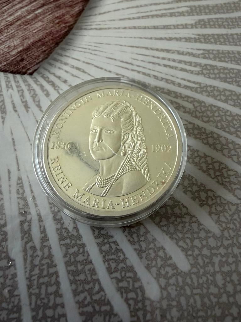Médaille Reine Marie-Henriette Belgique – Argent pur 999 –, Enlèvement ou Envoi, Belgique, Argent