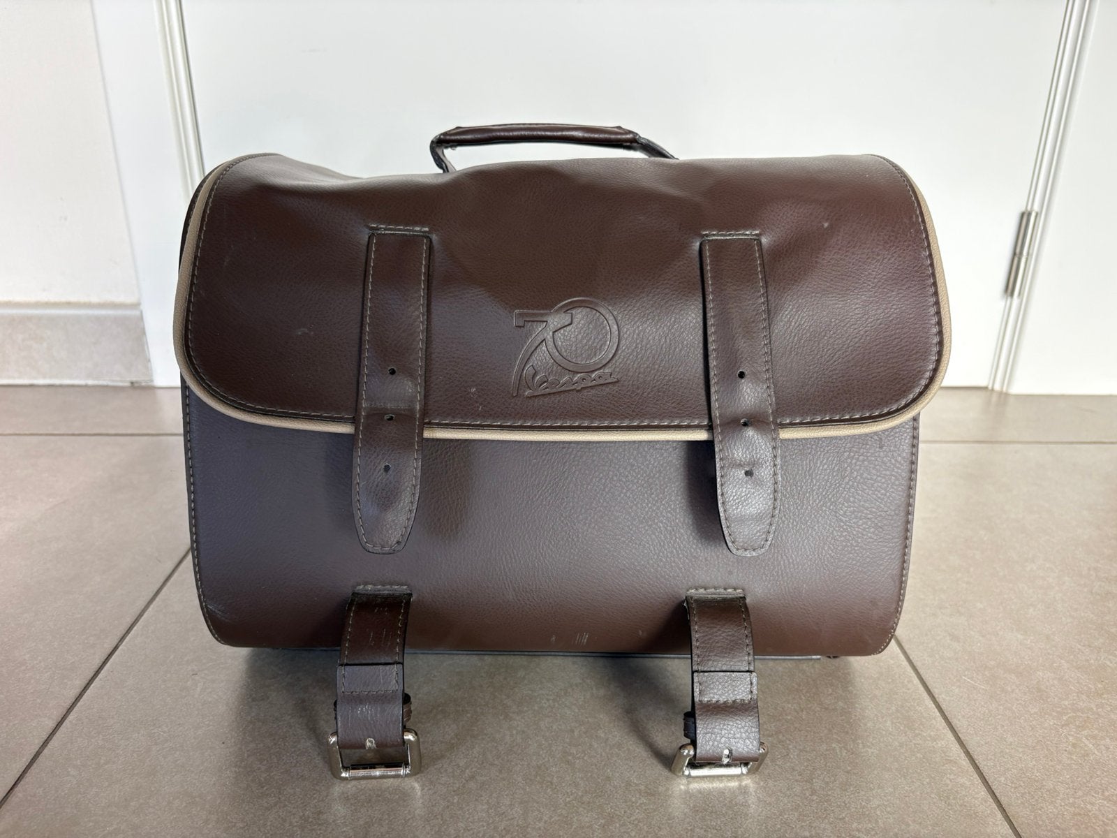 Orginele Vespa lederen tas 70 jaar versie- bruin, Enlèvement, Comme neuf, Vespa S