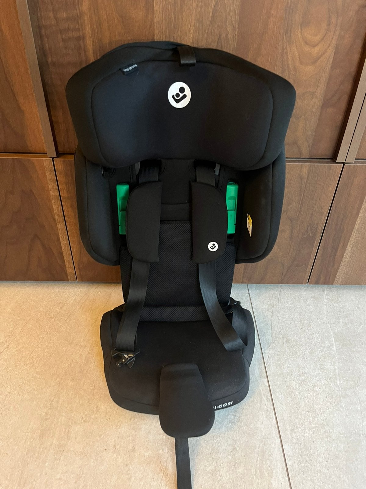 Maxi-Cosi Nomad Plus autostoel – zwart, Kinderen en Baby's, Ophalen, Zo goed als nieuw, Maxi-Cosi, Autogordel
