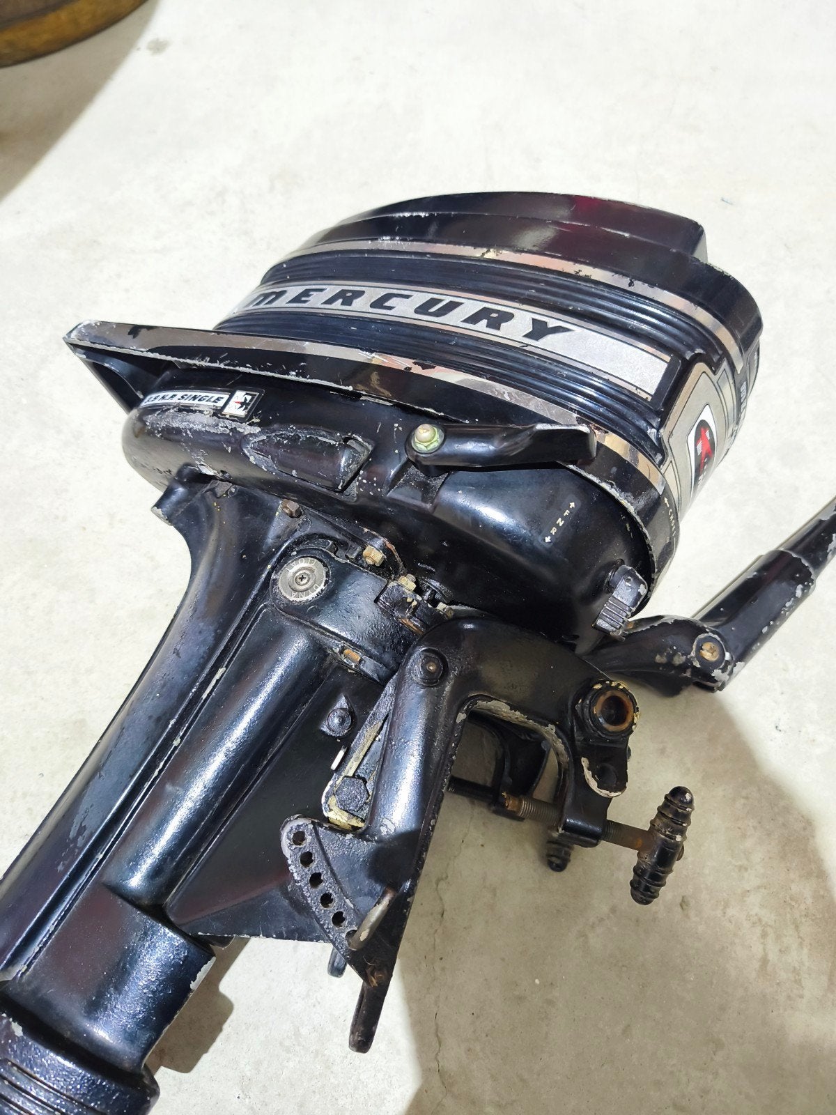 Moteur hors-bord vintage Mercury 3.9 CV (Merc 39) –
