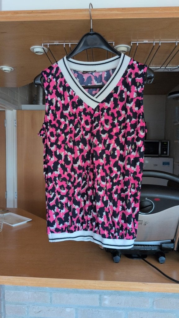 roze topje - XXL - 6€, Kleding | Dames, Grote Maten, Ophalen of Verzenden, Zo goed als nieuw, Roze, Shirt of Top
