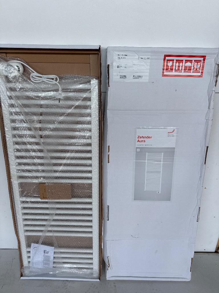 Zehnder Aura elektrische handdoekradiator* 130x50* 3st Nieuw, Doe-het-zelf en Bouw, Ophalen of Verzenden, Nieuw, Overige typen