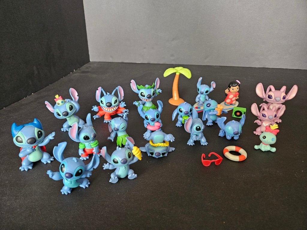 Stitch Disney verschillende figuurtjes beeldjes poppetjes, Ophalen of Verzenden, Overige figuren, Zo goed als nieuw, Beeldje of Figuurtje