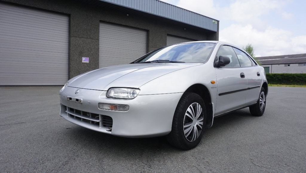 Mazda 323 GLX Editie-AIRCO-Facelift-Uitzonderlijk-Gekeurd, Autos, Mazda, Entreprise, Achat, ABS, Airbags, Air conditionné, Verrouillage central