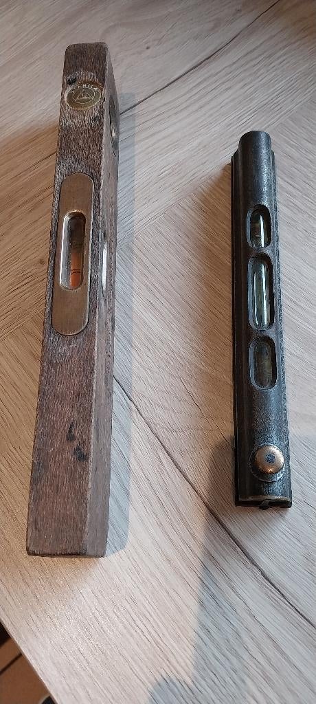 Anciens niveaux de menuisiser, Enlèvement