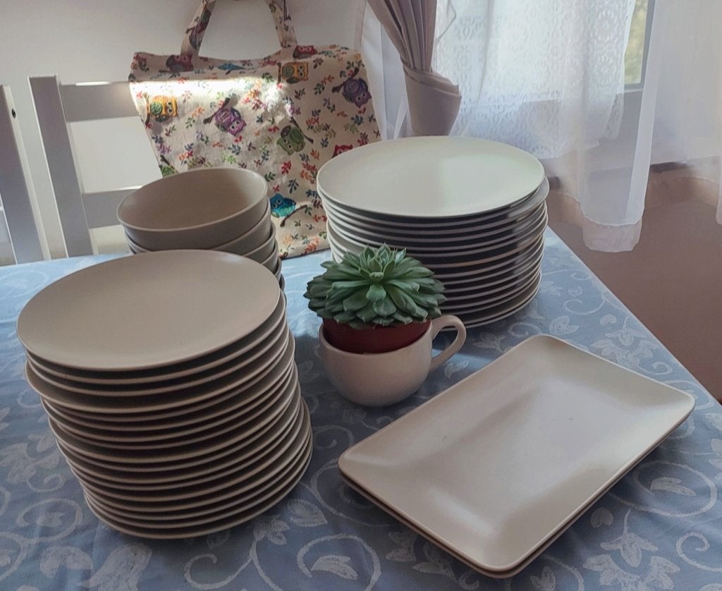 FÄRGKLAR Assiette, mat vert (mauve), Ophalen, Zo goed als nieuw, IKEA