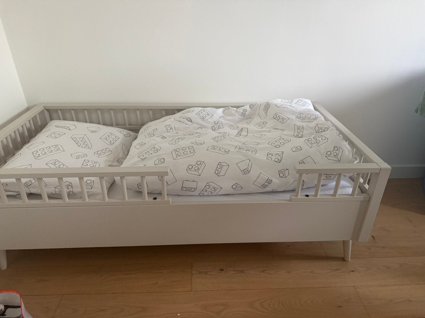 Peuter bed, Kinderen en Baby's, Ophalen, Zo goed als nieuw, Matras